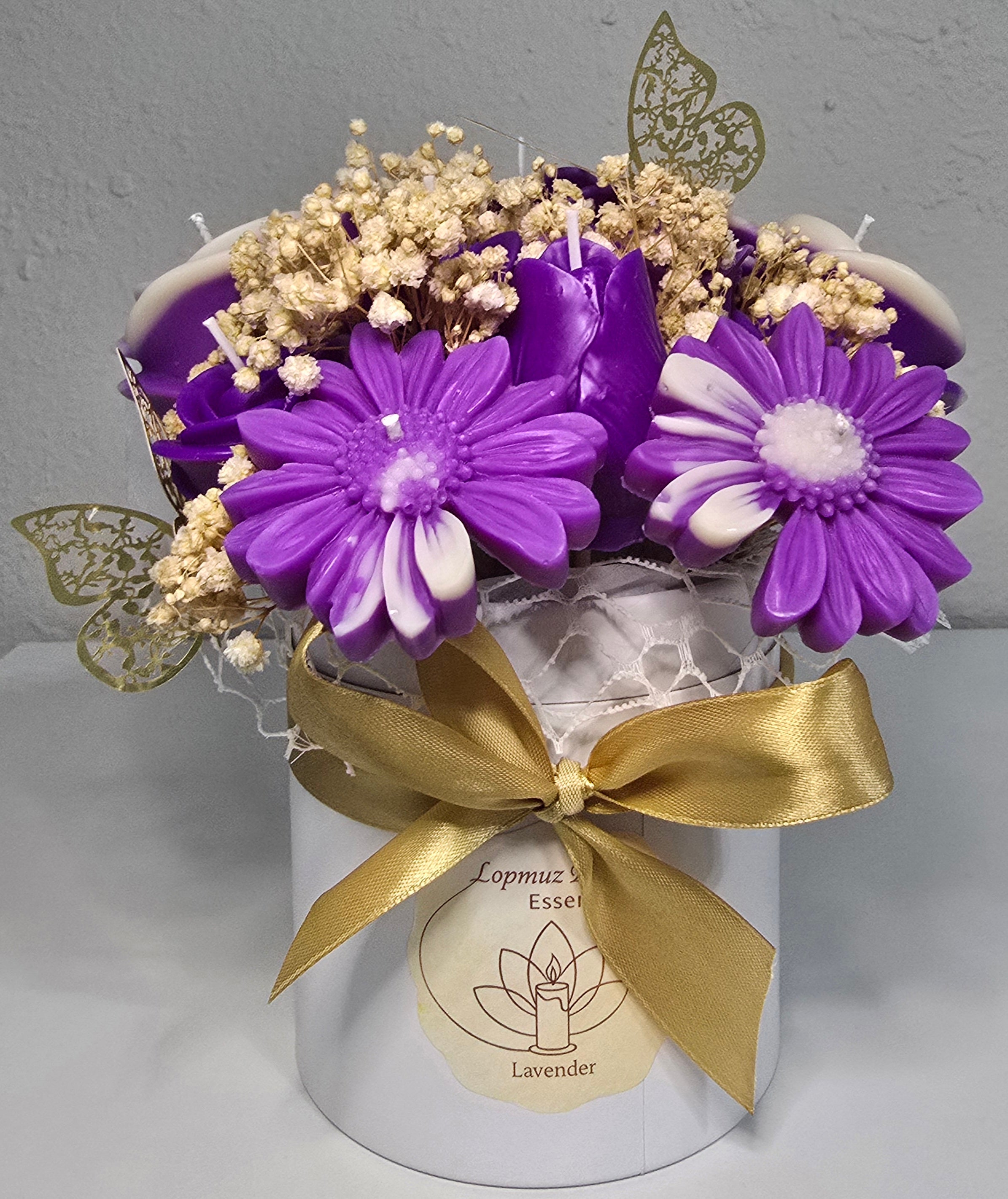 Bouquet of violet flowers