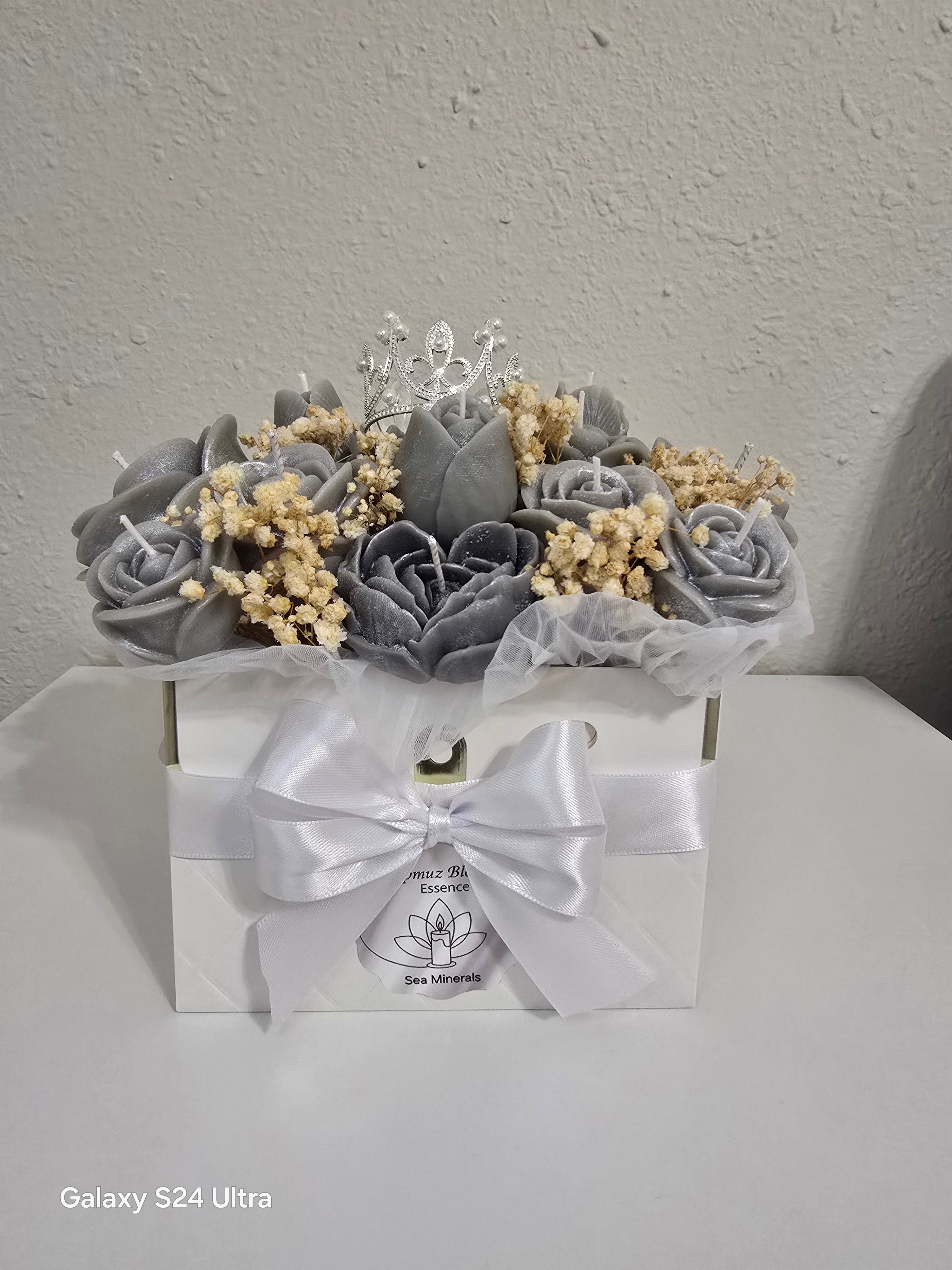 Luxurious Bright Gray Bouquet